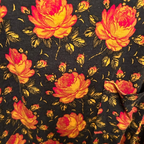 Lula Roe Carly dress, sz XL fits up to 2x, gently worn. Soft knit style - Picture 3 of 9